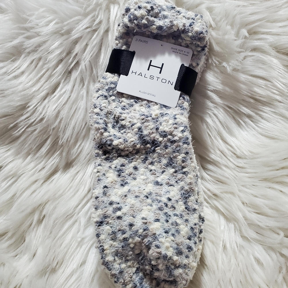 🦋5/$25 Halston plush socks